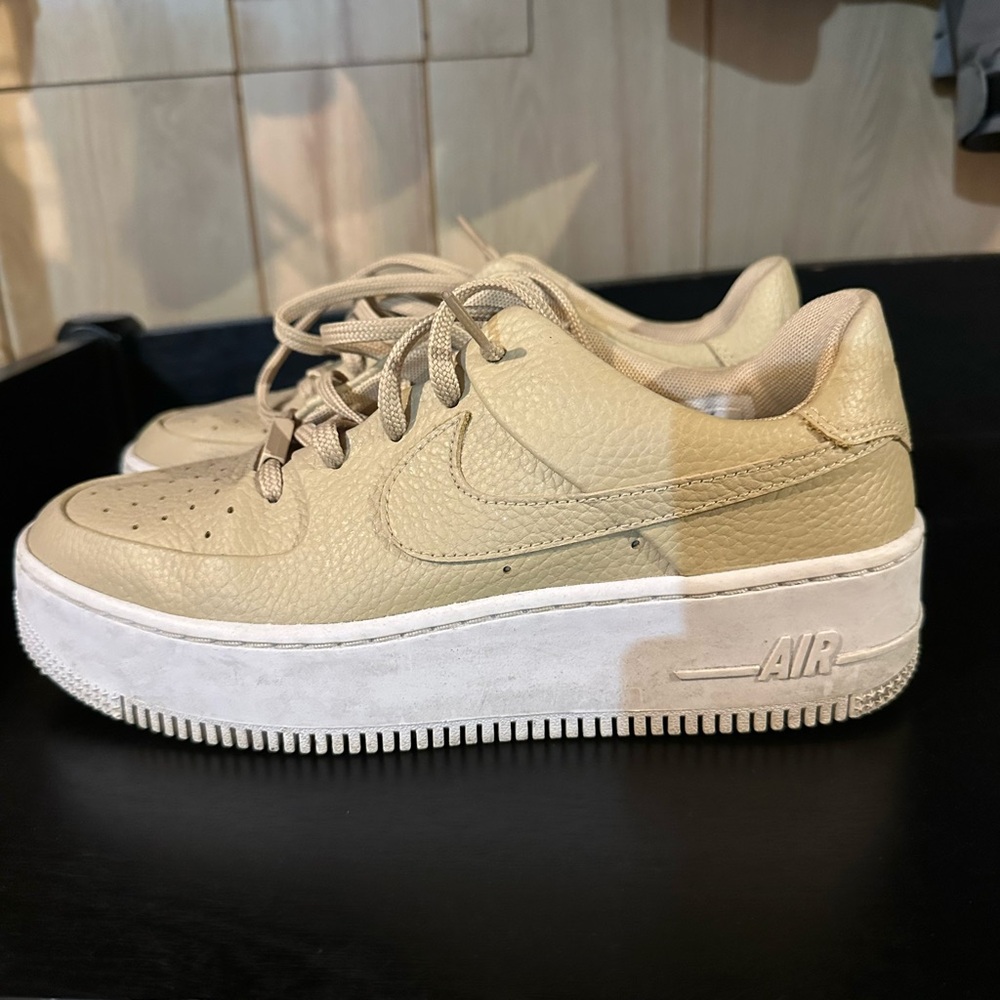 Nike Air Force 1 Sage Low 2